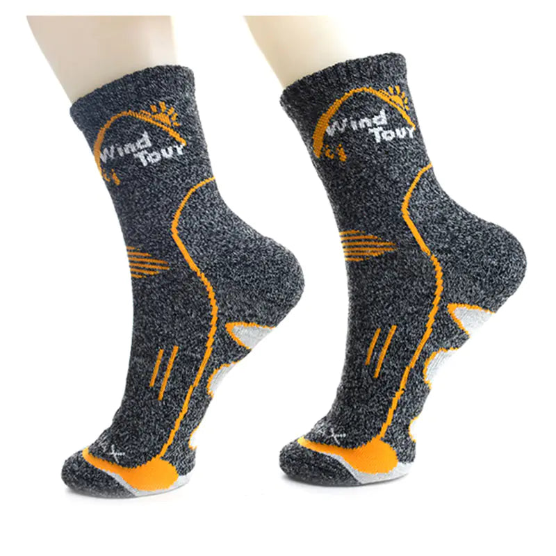Men's and Women's Sweat-Absorbing Hiking Basketball Socks